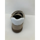 Deportivo barefoot ante camel